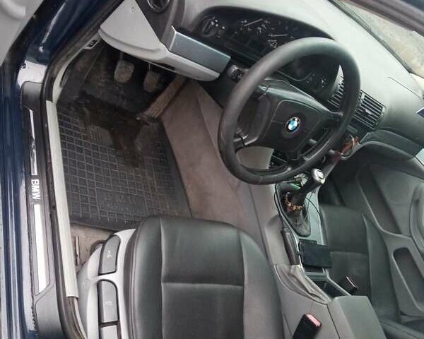 Синій БМВ 5 Серія, об'ємом двигуна 2 л та пробігом 275 тис. км за 5200 $, фото 2 на Automoto.ua