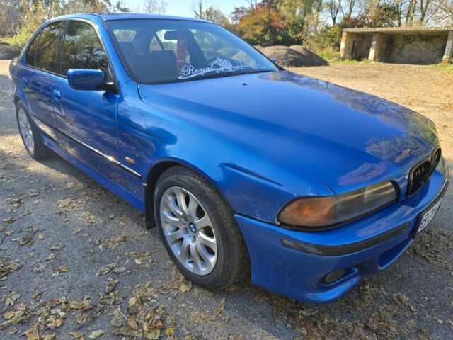 Синій БМВ 5 Серія, об'ємом двигуна 3 л та пробігом 380 тис. км за 2800 $, фото 2 на Automoto.ua