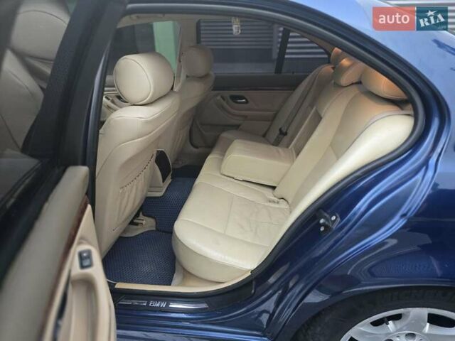Синий БМВ 5 Серия, объемом двигателя 2.5 л и пробегом 376 тыс. км за 6200 $, фото 11 на Automoto.ua
