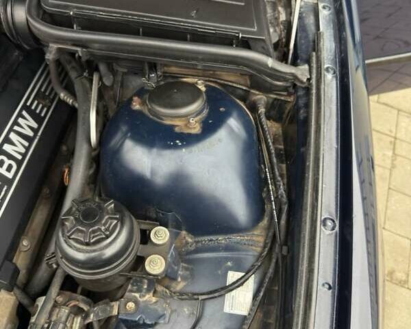 Синий БМВ 5 Серия, объемом двигателя 3.5 л и пробегом 280 тыс. км за 6300 $, фото 25 на Automoto.ua