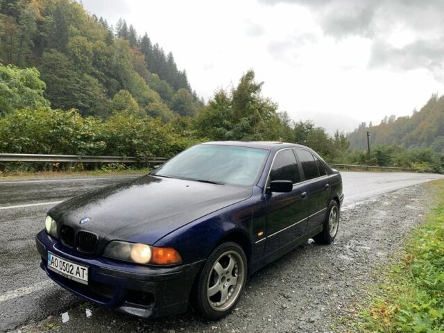 Синий БМВ 5 Серия, объемом двигателя 2.5 л и пробегом 375 тыс. км за 2400 $, фото 1 на Automoto.ua