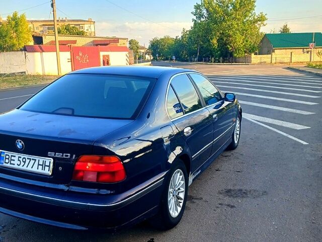 Синій БМВ 5 Серія, об'ємом двигуна 2 л та пробігом 437 тис. км за 3500 $, фото 3 на Automoto.ua