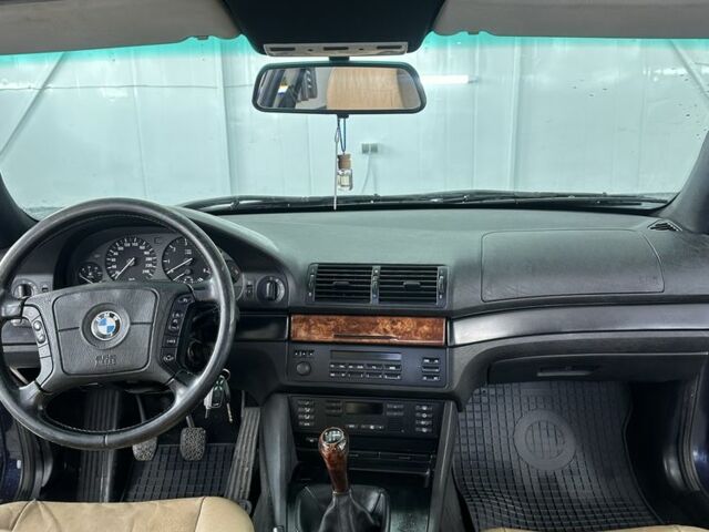 Синий БМВ 5 Серия, объемом двигателя 2.5 л и пробегом 360 тыс. км за 5000 $, фото 6 на Automoto.ua