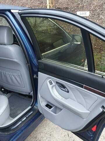 Синий БМВ 5 Серия, объемом двигателя 2.5 л и пробегом 200 тыс. км за 4999 $, фото 15 на Automoto.ua