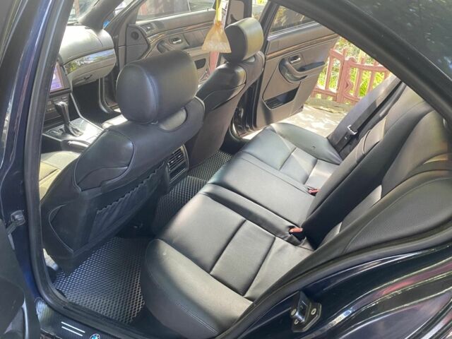 Синій БМВ 5 Серія, об'ємом двигуна 2.8 л та пробігом 280 тис. км за 4400 $, фото 5 на Automoto.ua