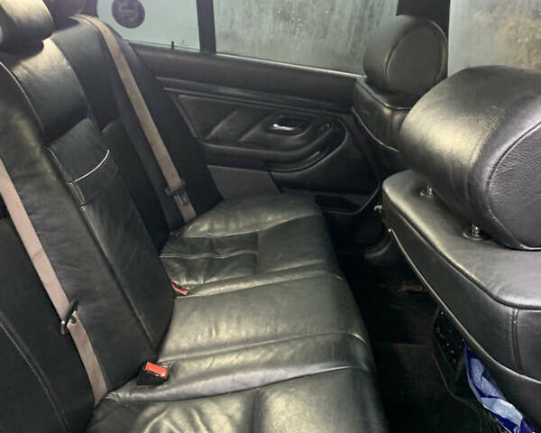 Синий БМВ 5 Серия, объемом двигателя 3 л и пробегом 468 тыс. км за 7000 $, фото 16 на Automoto.ua