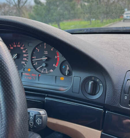 Синій БМВ 5 Серія, об'ємом двигуна 3 л та пробігом 400 тис. км за 4400 $, фото 7 на Automoto.ua