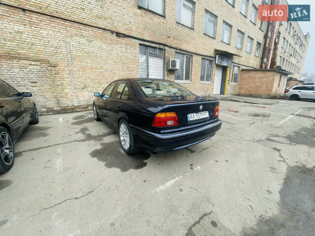 Синий БМВ 5 Серия, объемом двигателя 3 л и пробегом 420 тыс. км за 3800 $, фото 4 на Automoto.ua