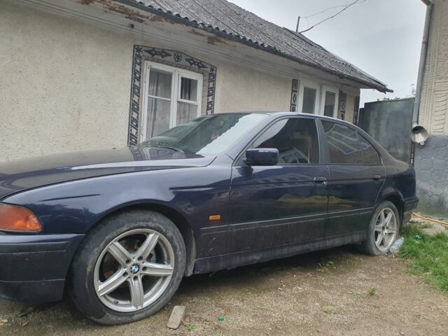 Синій БМВ 5 Серія, об'ємом двигуна 0 л та пробігом 300 тис. км за 1800 $, фото 1 на Automoto.ua