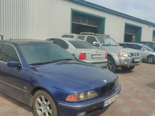 Синий БМВ 5 Серия, объемом двигателя 2 л и пробегом 205 тыс. км за 3082 $, фото 4 на Automoto.ua