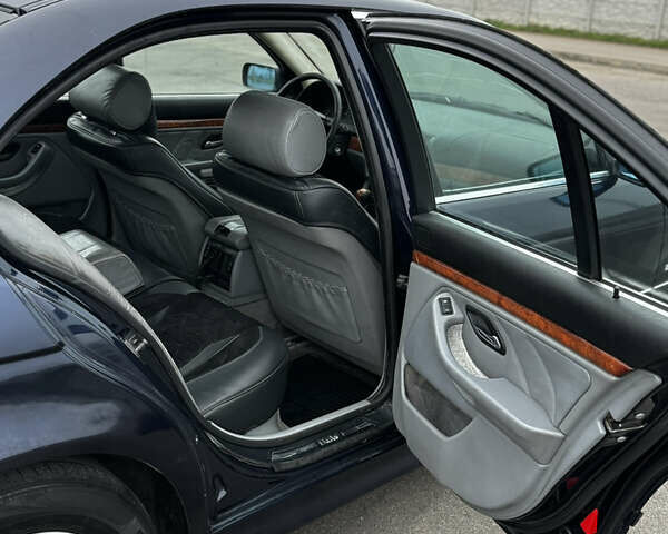 Синій БМВ 5 Серія, об'ємом двигуна 3 л та пробігом 350 тис. км за 4100 $, фото 20 на Automoto.ua