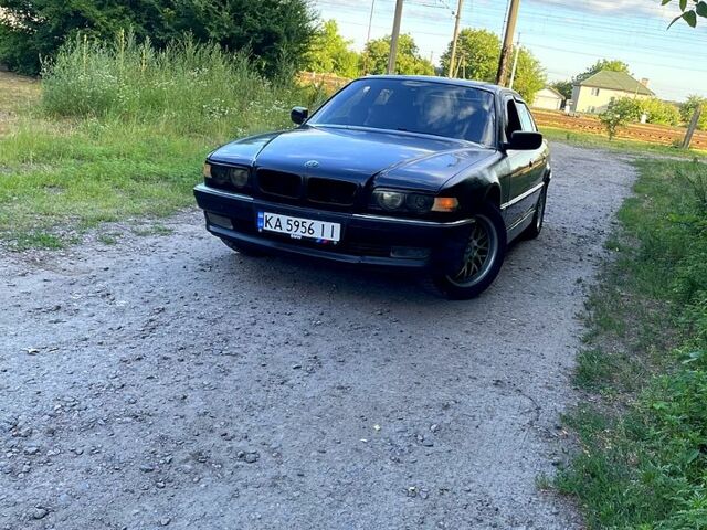 Синий БМВ 5 Серия, объемом двигателя 4.4 л и пробегом 450 тыс. км за 4000 $, фото 3 на Automoto.ua