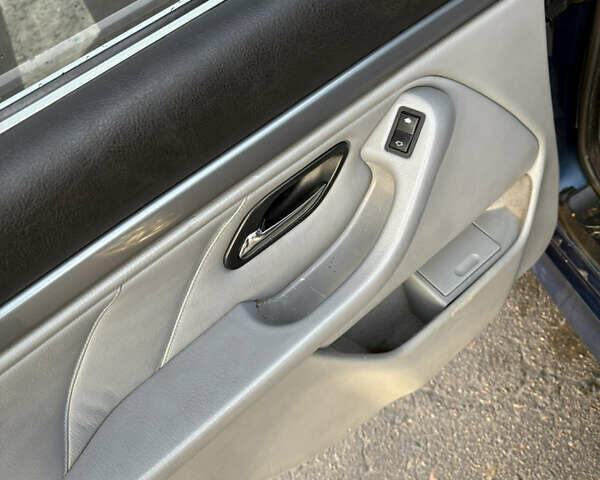 Синий БМВ 5 Серия, объемом двигателя 1.99 л и пробегом 325 тыс. км за 3300 $, фото 7 на Automoto.ua