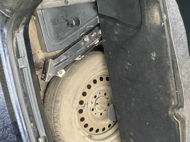 Синий БМВ 5 Серия, объемом двигателя 2.5 л и пробегом 376 тыс. км за 3700 $, фото 9 на Automoto.ua