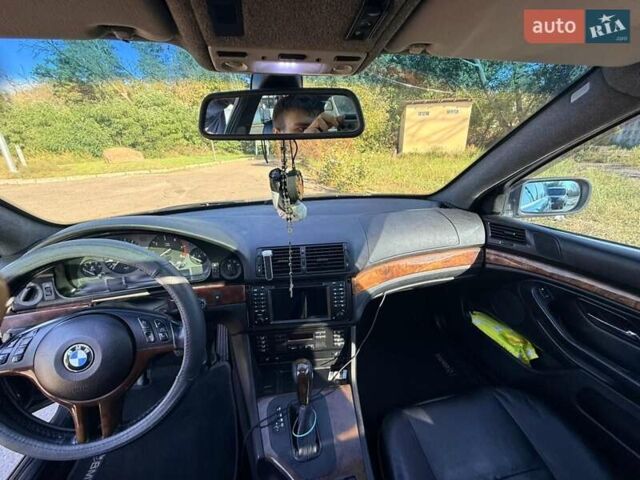 Синий БМВ 5 Серия, объемом двигателя 3 л и пробегом 380 тыс. км за 5300 $, фото 8 на Automoto.ua