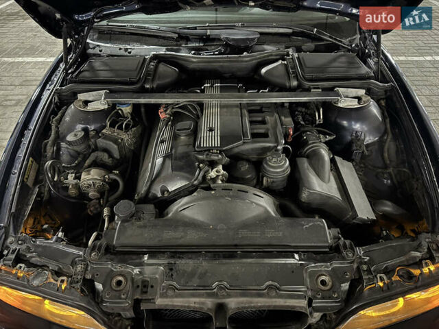 Синій БМВ 5 Серія, об'ємом двигуна 2.8 л та пробігом 290 тис. км за 5600 $, фото 15 на Automoto.ua