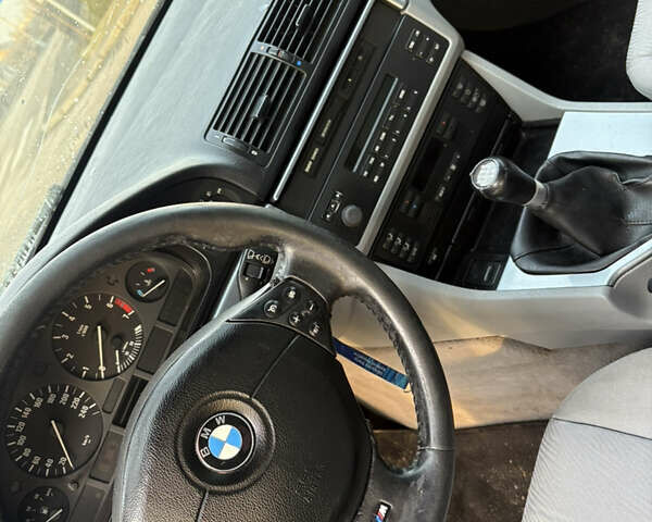 Синий БМВ 5 Серия, объемом двигателя 1.99 л и пробегом 325 тыс. км за 3300 $, фото 12 на Automoto.ua