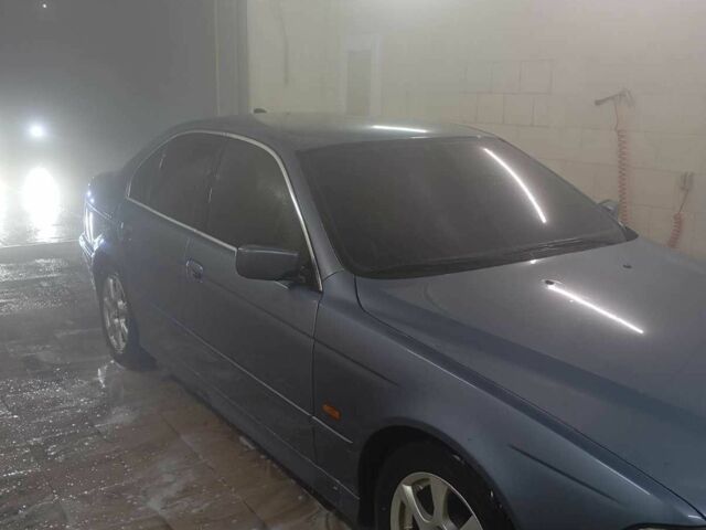 Синий БМВ 5 Серия, объемом двигателя 2.5 л и пробегом 350 тыс. км за 3400 $, фото 3 на Automoto.ua