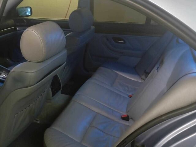 Синий БМВ 5 Серия, объемом двигателя 2.5 л и пробегом 350 тыс. км за 3400 $, фото 4 на Automoto.ua