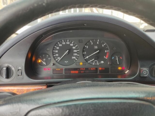 Синий БМВ 5 Серия, объемом двигателя 0 л и пробегом 440 тыс. км за 5500 $, фото 2 на Automoto.ua