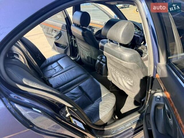 Синий БМВ 5 Серия, объемом двигателя 3 л и пробегом 380 тыс. км за 5300 $, фото 7 на Automoto.ua