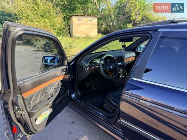 Синий БМВ 5 Серия, объемом двигателя 3 л и пробегом 380 тыс. км за 5300 $, фото 5 на Automoto.ua