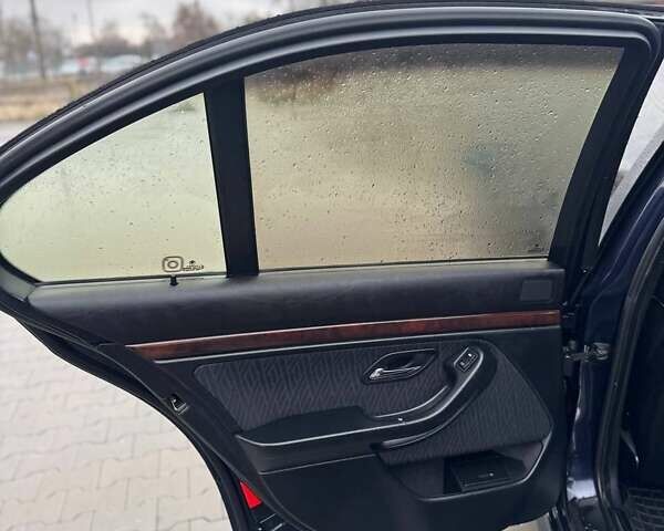 Синий БМВ 5 Серия, объемом двигателя 1.99 л и пробегом 320 тыс. км за 4500 $, фото 20 на Automoto.ua