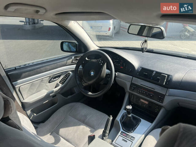 Синій БМВ 5 Серія, об'ємом двигуна 1.99 л та пробігом 324 тис. км за 4100 $, фото 12 на Automoto.ua