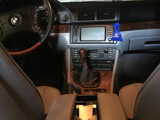 Синий БМВ 5 Серия, объемом двигателя 2.5 л и пробегом 414 тыс. км за 3700 $, фото 1 на Automoto.ua