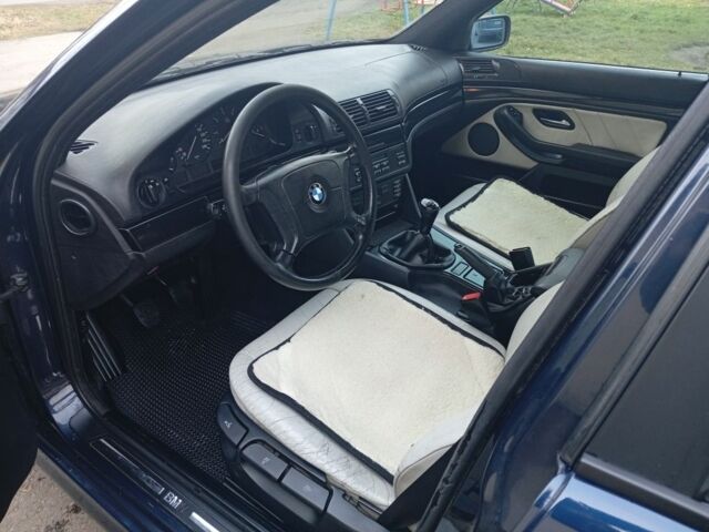 Синій БМВ 5 Серія, об'ємом двигуна 2 л та пробігом 380 тис. км за 3000 $, фото 7 на Automoto.ua