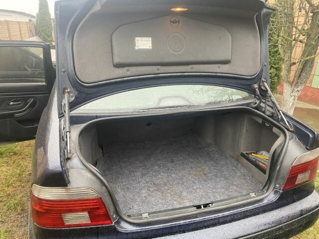 Синий БМВ 5 Серия, объемом двигателя 2.5 л и пробегом 376 тыс. км за 3700 $, фото 7 на Automoto.ua