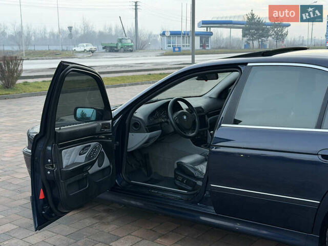 Синий БМВ 5 Серия, объемом двигателя 2.5 л и пробегом 381 тыс. км за 5700 $, фото 16 на Automoto.ua