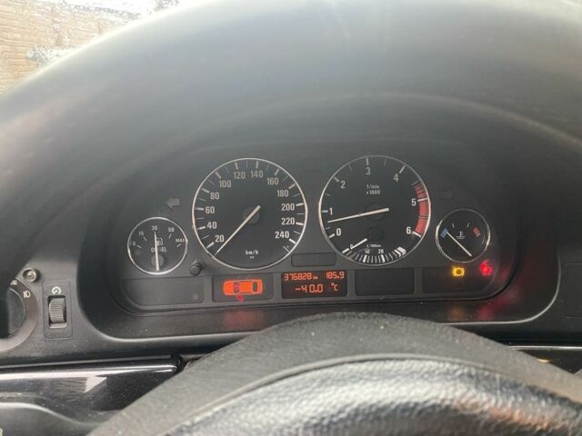 Синий БМВ 5 Серия, объемом двигателя 2.5 л и пробегом 376 тыс. км за 3700 $, фото 10 на Automoto.ua