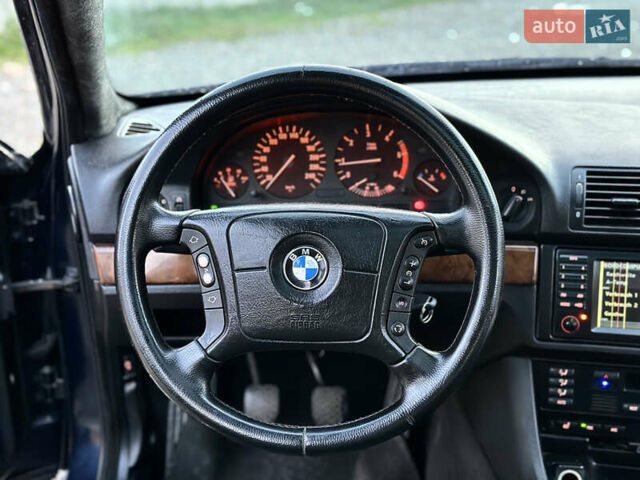Синий БМВ 5 Серия, объемом двигателя 2 л и пробегом 300 тыс. км за 3300 $, фото 12 на Automoto.ua