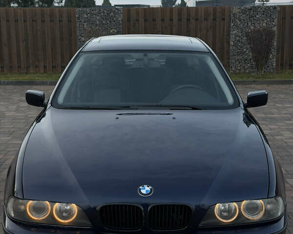 Синий БМВ 5 Серия, объемом двигателя 2.5 л и пробегом 381 тыс. км за 5700 $, фото 12 на Automoto.ua