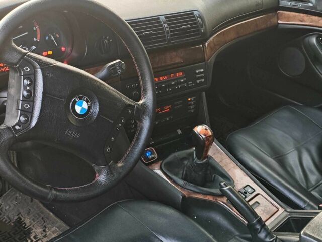 Синий БМВ 5 Серия, объемом двигателя 2.5 л и пробегом 490 тыс. км за 1700 $, фото 6 на Automoto.ua