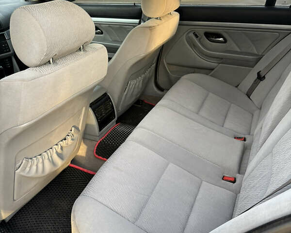 Синий БМВ 5 Серия, объемом двигателя 1.99 л и пробегом 325 тыс. км за 3300 $, фото 8 на Automoto.ua