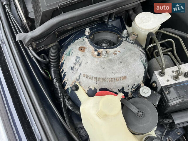 Синій БМВ 5 Серія, об'ємом двигуна 3 л та пробігом 350 тис. км за 5500 $, фото 29 на Automoto.ua