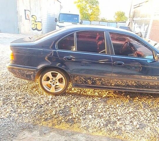 Синій БМВ 5 Серія, об'ємом двигуна 2.5 л та пробігом 380 тис. км за 4900 $, фото 5 на Automoto.ua
