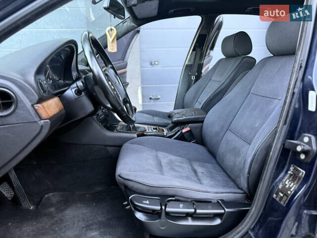 Синий БМВ 5 Серия, объемом двигателя 2 л и пробегом 300 тыс. км за 4050 $, фото 7 на Automoto.ua