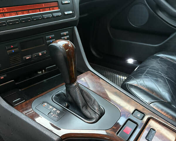 Синий БМВ 5 Серия, объемом двигателя 2.17 л и пробегом 364 тыс. км за 4250 $, фото 17 на Automoto.ua