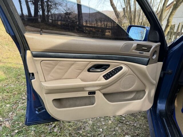 Синій БМВ 5 Серія, об'ємом двигуна 2.5 л та пробігом 385 тис. км за 4400 $, фото 9 на Automoto.ua