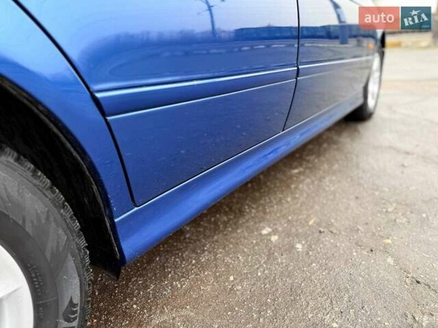 Синій БМВ 5 Серія, об'ємом двигуна 1.95 л та пробігом 327 тис. км за 5700 $, фото 18 на Automoto.ua