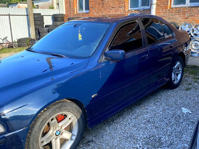 Синий БМВ 5 Серия, объемом двигателя 3 л и пробегом 0 тыс. км за 5300 $, фото 4 на Automoto.ua