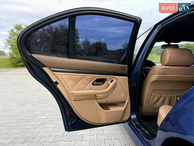 Синий БМВ 5 Серия, объемом двигателя 2.5 л и пробегом 379 тыс. км за 4999 $, фото 62 на Automoto.ua