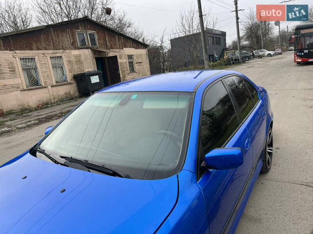 Синій БМВ 5 Серія, об'ємом двигуна 3 л та пробігом 300 тис. км за 5999 $, фото 6 на Automoto.ua