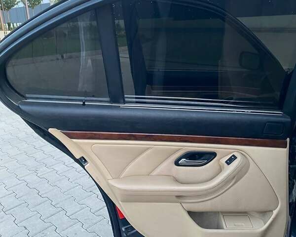 Синій БМВ 5 Серія, об'ємом двигуна 2.5 л та пробігом 500 тис. км за 4700 $, фото 29 на Automoto.ua