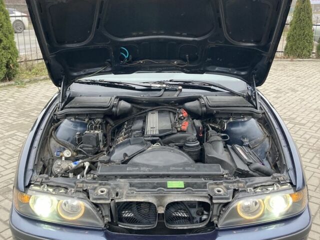 Синій БМВ 5 Серія, об'ємом двигуна 2.5 л та пробігом 376 тис. км за 4200 $, фото 6 на Automoto.ua