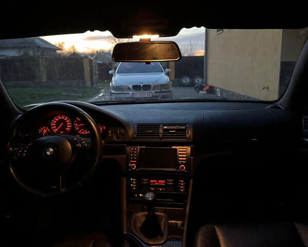 Синий БМВ 5 Серия, объемом двигателя 2.93 л и пробегом 368 тыс. км за 9200 $, фото 30 на Automoto.ua