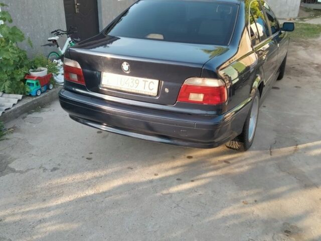 Синий БМВ 5 Серия, объемом двигателя 2.5 л и пробегом 330 тыс. км за 4999 $, фото 1 на Automoto.ua